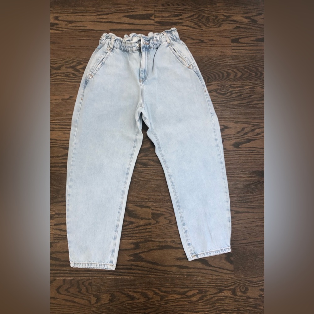 Light wash jeans